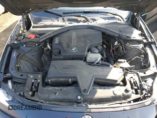 2013 BMW 3 Series 320i xDrive z VIN WBA3C3C53DF979221, wystawiony jako IAAI lot #42577544 z przebiegiem 97 135 mil mil oraz . Historia ofert i sprzedaży dostępna na DreamBid. Obrazek 10.
