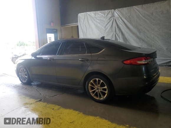 2020 Ford Fusion SE z VIN 3FA6P0HD4LR213055, wystawiony jako Copart lot #63552665 z przebiegiem 126 005 mil mil oraz Czysty tytuł • Clean title. Historia ofert i sprzedaży dostępna na DreamBid. Obrazek 2.