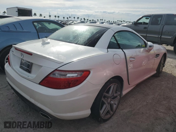 2015 Mercedes-Benz SLK-Class SLK 350 with VIN WDDPK5HAXFF103800, listed as a Copart auction lot 77786054 with 32,433 mi miles and Non Repairable. Bid and sale history available at carsss.com. Image 3.