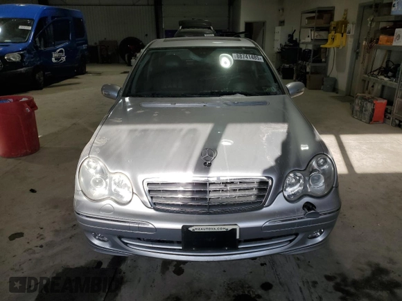 2005 Mercedes-Benz C 240 with VIN WDBRF81J05F644435, listed as a Copart auction lot 88741485 with 145,003 mi miles and Salvage Title. Bid and sale history available at DreamBid. Image 5.