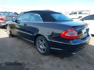 2004 Mercedes-Benz CLK 55 AMG z VIN WDBTK76G14T022337, wystawiony jako IAAI lot #41835855 z przebiegiem 136 083 mil mil oraz . Historia ofert i sprzedaży dostępna na DreamBid. Obrazek 3.