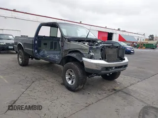 2003 Ford Super Duty F-250 XL with VIN 1FTNX21PX3EB41240, listed as a IAAI auction lot 40984229 with 1 mi miles. Bid and sale history available at carsss.com. Image 1.