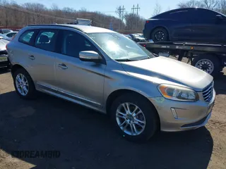 2015 Volvo XC60 с VIN YV4940RAXF2612546, выставлен на аукционе IAAI как лот 41787624 с пробегом 92 452 миль миль и . История ставок и продаж доступна на DreamBid. Изображение 1.