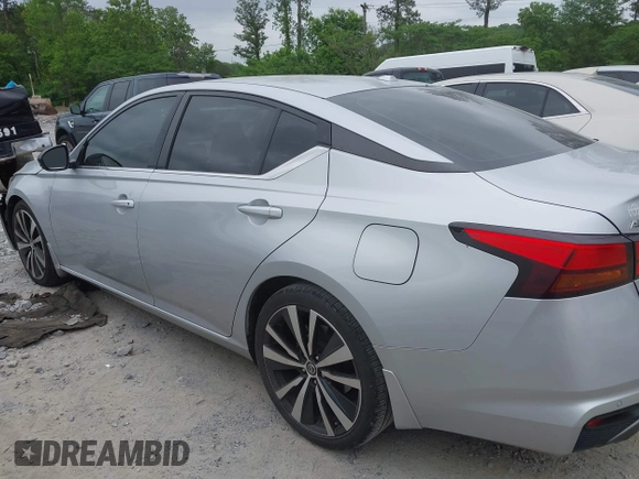 2020 Nissan Altima SR z VIN 1N4BL4CV5LN301259, wystawiony jako IAAI lot #42150709 z przebiegiem 52 512 mil mil oraz . Historia ofert i sprzedaży dostępna na DreamBid. Obrazek 14.