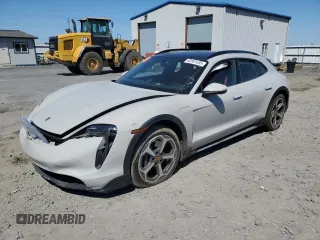 2024 Porsche Taycan 4 z VIN WP0BA2Y10RSA60234, wystawiony jako Copart lot #60301435 z przebiegiem 6 690 mil mil oraz Szkoda całkowita • Salvage title. Historia ofert i sprzedaży dostępna na DreamBid. Obrazek 1.