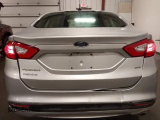 2015 Ford Fusion SE with VIN 3FA6P0H76FR173527, listed as a IAAI auction lot 41710698 with 263,272 mi miles. Bid and sale history available at carsss.com. Image 17.