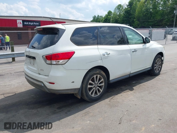 2013 Nissan Pathfinder Platinum with VIN 5N1AR2MM6DC684149, listed as a IAAI auction lot 42288549 with 187,528 mi miles and . Bid and sale history available at DreamBid. Image 4.