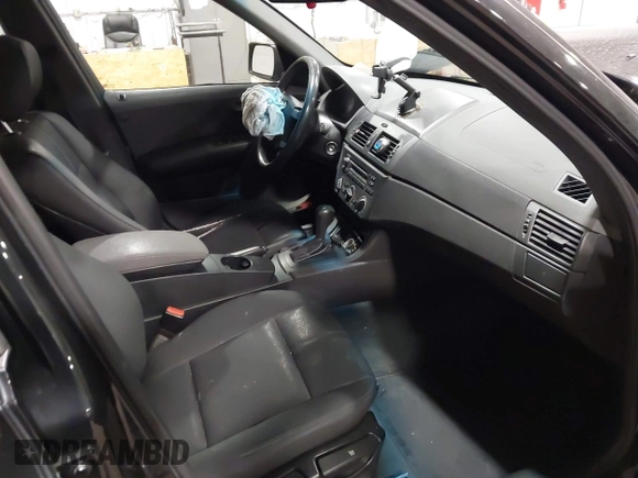 2004 BMW X3 2.5i with VIN WBXPA73464WC41900, listed as a IAAI auction lot 42007333 with 1 mi miles. Bid and sale history available at carsss.com. Image 5.