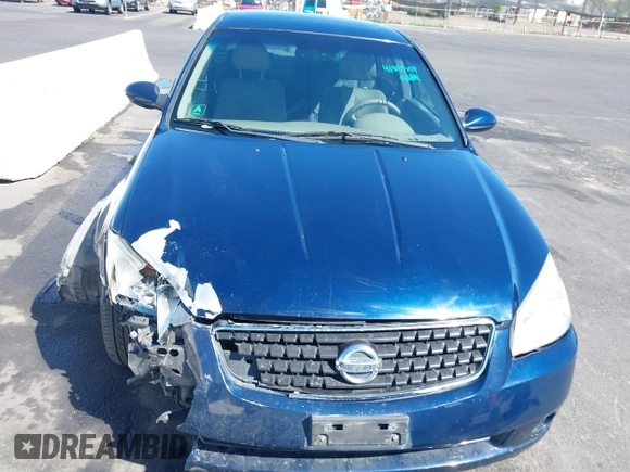 2005 Nissan Altima 2.5 S with VIN 1N4AL11D25C366699, listed as a IAAI auction lot 41889759 with 196,201 mi miles. Bid and sale history available at carsss.com. Image 6.