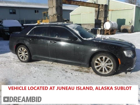2015 Chrysler 300 Limited with VIN 2C3CCARG5FH831318, listed as a Copart auction lot 44466415 with 145,631 mi miles and Salvage Title. Bid and sale history available at carsss.com. Image 1.
