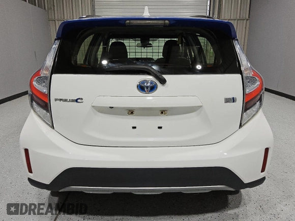 2018 Toyota Prius One with VIN JTDKDTB32J1615540, listed as a Copart auction lot 52555375 with 75,829 mi miles and Clean Title. Bid and sale history available at DreamBid. Image 6.