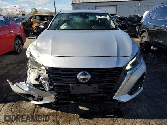 2024 Nissan Altima 2.5 SV with VIN 1N4BL4DV5RN341221, listed as a Copart auction lot 80321924 with 24,725 mi miles and Salvage Title. Bid and sale history available at carsss.com. Image 5.