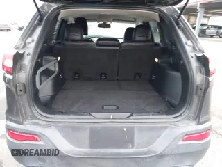 2018 Jeep Cherokee Latitude Plus with VIN 1C4PJLLB6JD518537, listed as a IAAI auction lot 41458748 with 82,093 mi miles. Bid and sale history available at carsss.com. Image 8.