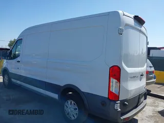 2018 Ford Transit z VIN 1FTYR2CM0JKA71692, wystawiony jako IAAI lot #42357507 z przebiegiem 323 477 mil mil oraz . Historia ofert i sprzedaży dostępna na DreamBid. Obrazek 3.