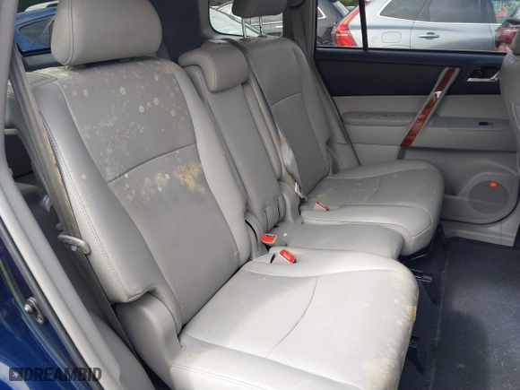 2013 Toyota Highlander Limited with VIN 5TDYK3EH0DS090721, listed as a IAAI auction lot 37416960 with 111,456 mi miles. Bid and sale history available at carsss.com. Image 13.