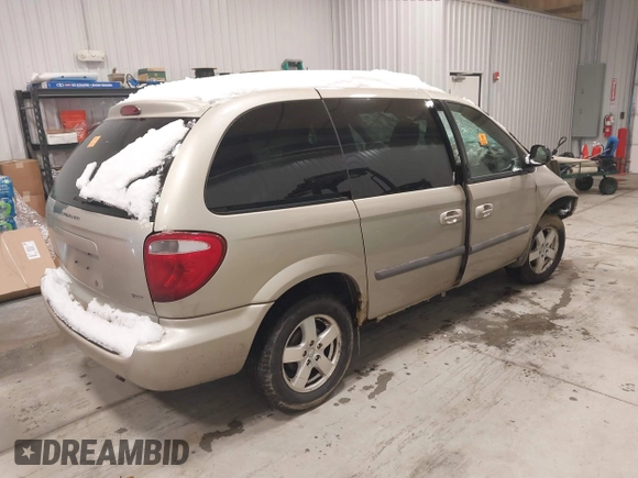 2007 Dodge Caravan SXT with VIN 1D4GP45R97B182694, listed as a IAAI auction lot 41295286 with Not Provided miles and . Bid and sale history available at DreamBid. Image 4.