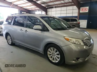 2011 Toyota Sienna XLE z VIN 5TDDK3DC4BS006272, wystawiony jako Copart lot #65144215 z przebiegiem 270 006 mil mil oraz Czysty tytuł • Clean title. Historia ofert i sprzedaży dostępna na DreamBid. Obrazek 4.