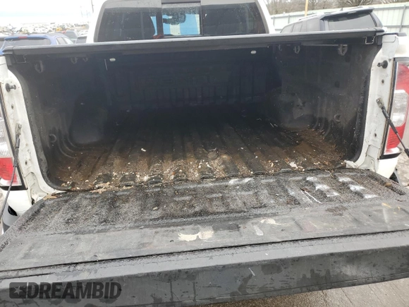 2017 GMC Canyon 4WD Denali with VIN 1GTG6EEN0H1304675, listed as a Copart auction lot 85308484 with 217,152 mi miles and Salvage Title. Bid and sale history available at carsss.com. Image 12.