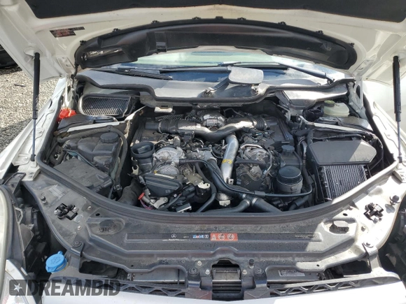 2008 Mercedes-Benz R 3.0L with VIN 4JGCB22E28A074615, listed as a Copart auction lot 48955475 with 130,778 mi miles and Salvage Title. Bid and sale history available at carsss.com. Image 12.