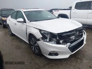 2019 Nissan Altima SL with VIN 1N4BL4EW3KN312958, listed as a IAAI auction lot 41958014 with 50,983 mi miles and . Bid and sale history available at carsss.com. Image 1.