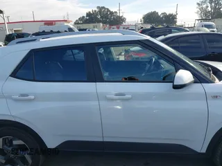 2021 Hyundai Venue SEL with VIN KMHRC8A3XMU064482, listed as a IAAI auction lot 41482558 with 17,205 mi miles and . Bid and sale history available at DreamBid. Image 13.