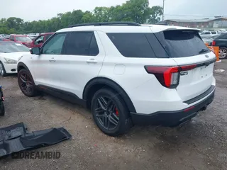 2025 Ford Explorer ST-Line with VIN 1FMUK7KH6SGB58226, listed as a IAAI auction lot 42687937 with Not provided miles and . Bid and sale history available at DreamBid. Image 3.