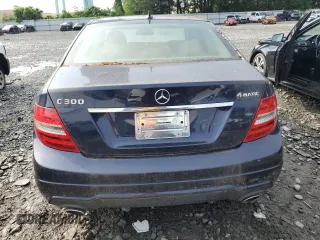 2012 Mercedes-Benz C 300 Sport z VIN WDDGF8BB7CR234264, wystawiony jako Copart lot #62985715 z przebiegiem Nie podano mil oraz Czysty tytuł • Clean title. Historia ofert i sprzedaży dostępna na DreamBid. Obrazek 6.