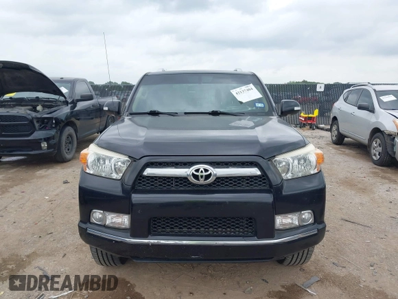 2012 Toyota 4Runner SR5 z VIN JTEZU5JR1C5044324, wystawiony jako IAAI lot #42137404 z przebiegiem 252 363 mil mil oraz . Historia ofert i sprzedaży dostępna na DreamBid. Obrazek 12.