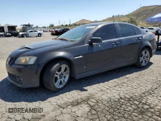 2009 Pontiac G8 z VIN 6G2ER57779L184903, wystawiony jako Copart lot #56361725 z przebiegiem 196 853 mil mil oraz Szkody całkowita. Historia ofert i sprzedaży dostępna na DreamBid. Obrazek 1.