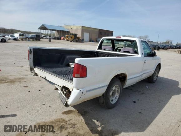 1996 GMC Sonoma with VIN 1GTCS144XT8504023, listed as a Copart auction lot 50996815 with 116,670 mi miles and Salvage Title. Bid and sale history available at carsss.com. Image 3.