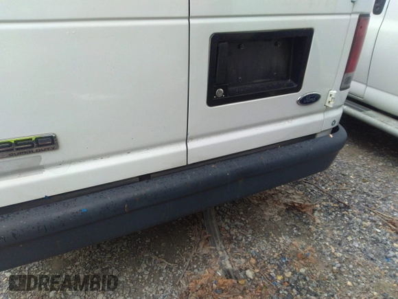 2008 Ford Econoline Cargo Commercial z VIN 1FTNE24W78DA10529, wystawiony jako IAAI lot #42030310 z przebiegiem 359 982 mil mil oraz . Historia ofert i sprzedaży dostępna na DreamBid. Obrazek 16.