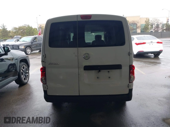 2014 Nissan NV200 S z VIN 3N6CM0KN0EK701502, wystawiony jako IAAI lot #41549271 z przebiegiem 122 060 mil mil oraz . Historia ofert i sprzedaży dostępna na DreamBid. Obrazek 16.