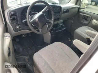 2001 Chevrolet Express with VIN 1GAHG39R811162111, listed as a Copart auction lot 76239644 with 141,929 mi miles and Salvage Title. Bid and sale history available at carsss.com. Image 8.