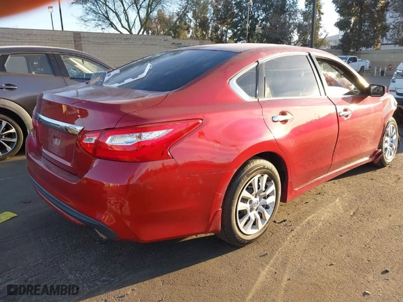 2017 Nissan Altima 2.5 S with VIN 1N4AL3AP0HN339712, listed as a IAAI auction lot 41652350 with 124,359 mi miles. Bid and sale history available at carsss.com. Image 4.