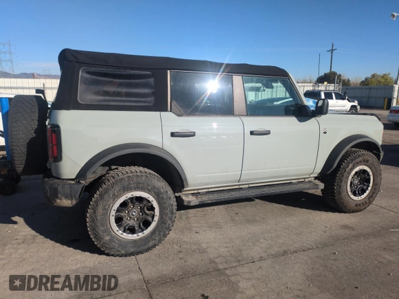 2021 Ford Bronco z VIN 1FMDE5DH7MLA94152, wystawiony jako Copart lot #53561445 z przebiegiem 35 965 mil mil oraz Szkoda całkowita • Salvage title. Historia ofert i sprzedaży dostępna na DreamBid. Obrazek 3.