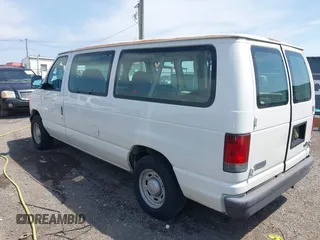 2006 Ford Econoline Passenger XL with VIN 1FMRE11WX6DA34316, listed as a IAAI auction lot 42035725 with 235,638 mi miles. Bid and sale history available at carsss.com. Image 3.