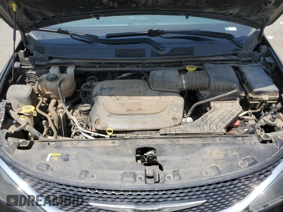 2021 Chrysler Voyager LXi with VIN 2C4RC1DG0MR551892, listed as a Copart auction lot 55516755 with 151,137 mi miles and Clean Title. Bid and sale history available at DreamBid. Image 12.