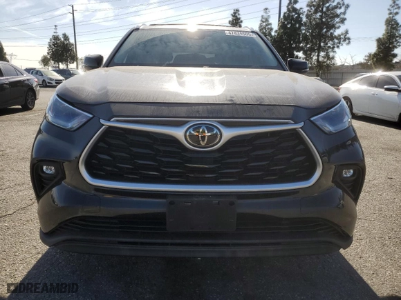 2021 Toyota Highlander XLE with VIN 5TDHZRAH0MS047954, listed as a Copart auction lot 47434505 with 59,728 mi miles and Salvage Title. Bid and sale history available at carsss.com. Image 5.