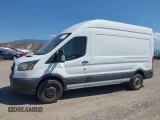 2015 Ford Transit z VIN 1FTNR2XM3FKB08495, wystawiony jako IAAI lot #42552135 z przebiegiem 235 461 mil mil oraz . Historia ofert i sprzedaży dostępna na DreamBid. Obrazek 6.