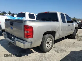 2009 Chevrolet Silverado 1500 LT with VIN 1GCEK29009Z267386, listed as a Copart auction lot 45226915 with 124,588 mi miles and Salvage Title. Bid and sale history available at carsss.com. Image 3.