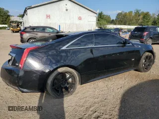 2011 Cadillac CTS-V z VIN 1G6DV1EP7B0111018, wystawiony jako Copart lot #70138834 z przebiegiem 115 045 mil mil oraz Tytuł czysty. Historia ofert i sprzedaży dostępna na DreamBid. Obrazek 3.