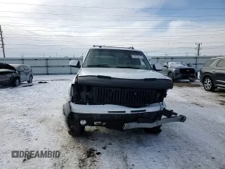 2004 Chevrolet Suburban Z71 with VIN 3GNFK16Z84G196603, listed as a Copart auction lot 45310915 with 0 mi miles and Salvage Title. Bid and sale history available at carsss.com. Image 11.