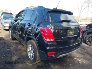 2022 Chevrolet Trax LT with VIN KL7CJPSM1NB565966, listed as a IAAI auction lot 41840576 with 15,590 mi miles. Bid and sale history available at carsss.com. Image 3.