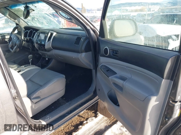 2013 Toyota Tacoma with VIN 3TMMU4FNXDM059768, listed as a IAAI auction lot 41375737 with 227,477 mi miles. Bid and sale history available at carsss.com. Image 5.