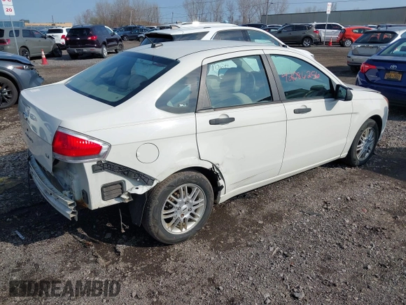 2009 Ford Focus SE z VIN 1FAHP35N79W235743, wystawiony jako IAAI lot #42086256 z przebiegiem 95 986 mil mil oraz . Historia ofert i sprzedaży dostępna na DreamBid. Obrazek 4.