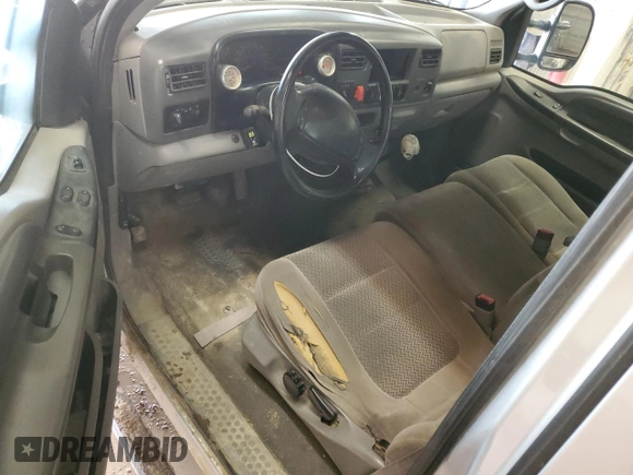 2001 Ford Super Duty F-250 XL with VIN 1FTNX21FX1EA66723, listed as a Copart auction lot 55885984 with 314,822 mi miles and Clean Title. Bid and sale history available at carsss.com. Image 8.