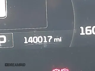 2016 Kia Sorento SX z VIN 5XYPKDA59GG113511, wystawiony jako IAAI lot #41997346 z przebiegiem 140 017 mil mil oraz . Historia ofert i sprzedaży dostępna na DreamBid. Obrazek 16.