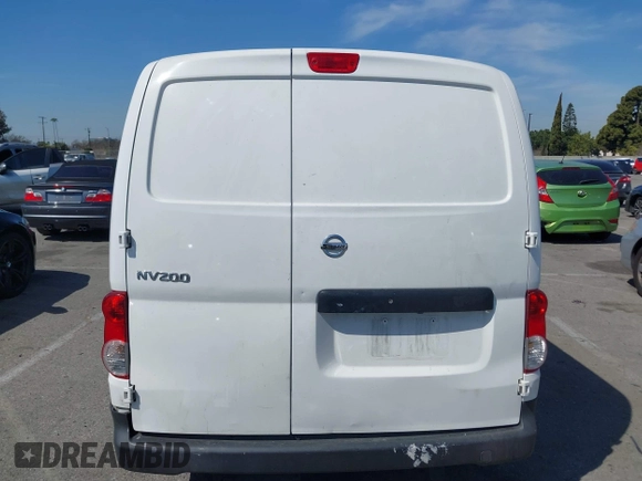 2019 Nissan NV200 S z VIN 3N6CM0KN4KK690564, wystawiony jako IAAI lot #41855046 z przebiegiem 137 969 mil mil oraz . Historia ofert i sprzedaży dostępna na DreamBid. Obrazek 17.