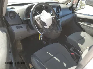 2018 Nissan NV200 SV z VIN 3N6CM0KNXJK700111, wystawiony jako Copart lot #53747595 z przebiegiem Nie podano mil oraz Szkoda całkowita • Salvage title. Historia ofert i sprzedaży dostępna na DreamBid. Obrazek 8.
