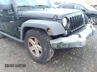 2016 Jeep Wrangler Unlimited Sport z VIN 1C4BJWDGXGL206502, wystawiony jako IAAI lot #42583701 z przebiegiem 120 525 mil mil oraz . Historia ofert i sprzedaży dostępna na DreamBid. Obrazek 6.